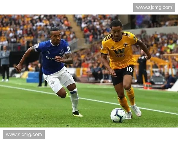 聚焦中央五套足球赛事纵览赛场风云全景呈现激情对决精彩不断盛况